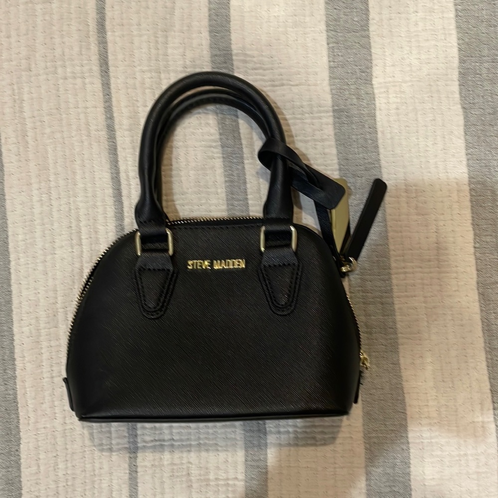 black mini steve madden bag